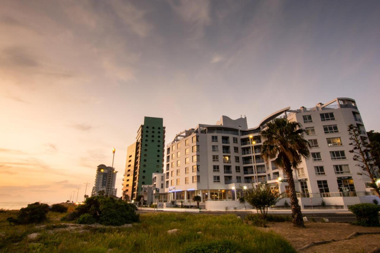 Ocean Breeze Hotel Strand Ngoại thất bức ảnh