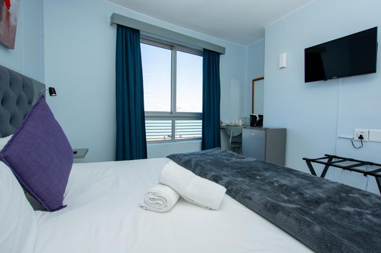 Ocean Breeze Hotel Strand Ngoại thất bức ảnh