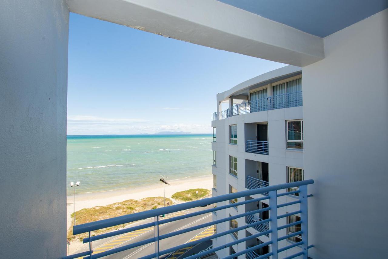 Ocean Breeze Hotel Strand Ngoại thất bức ảnh