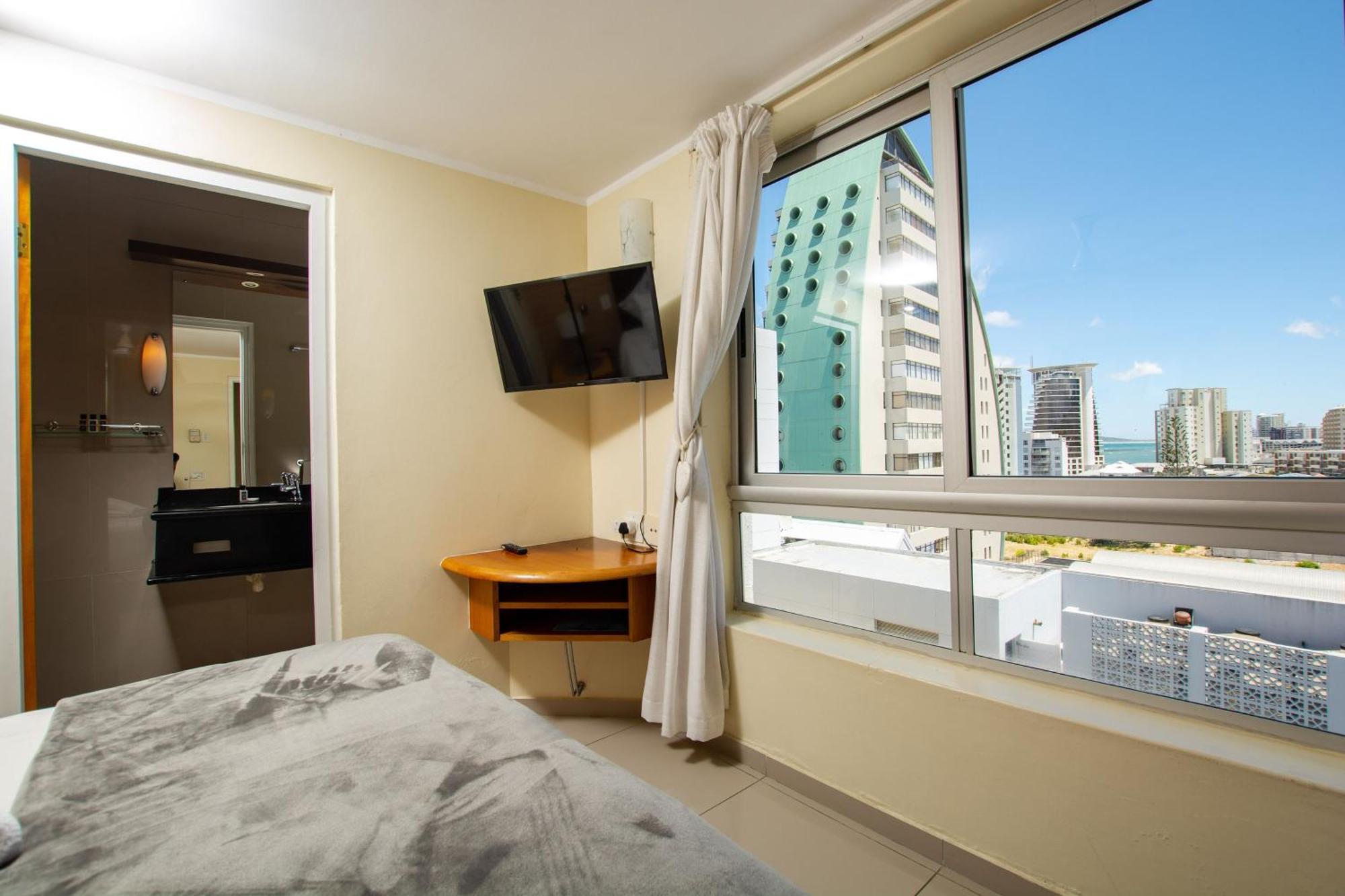 Ocean Breeze Hotel Strand Ngoại thất bức ảnh