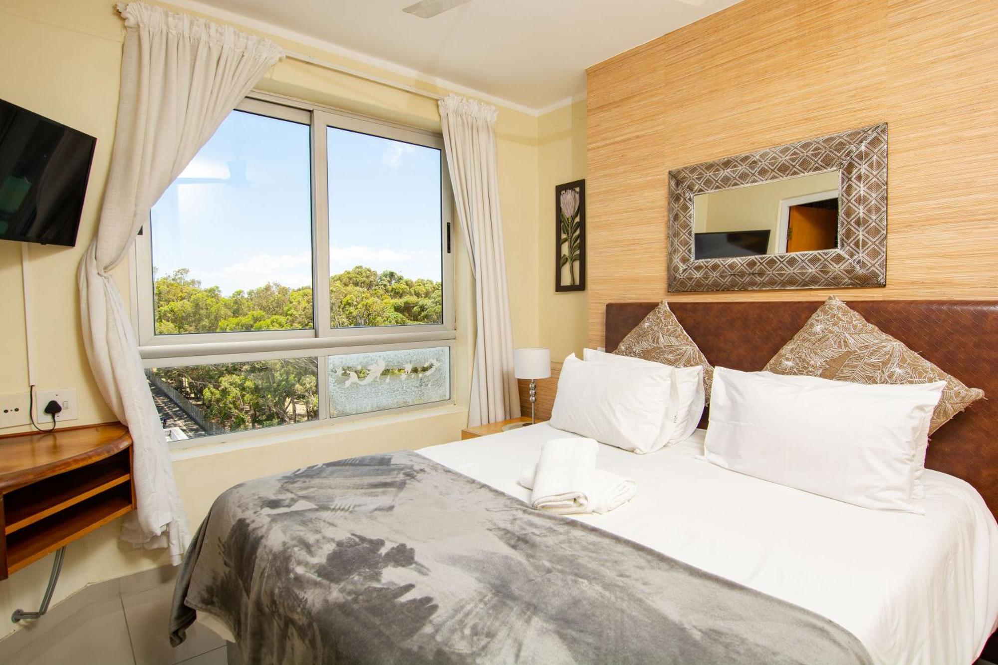 Ocean Breeze Hotel Strand Ngoại thất bức ảnh